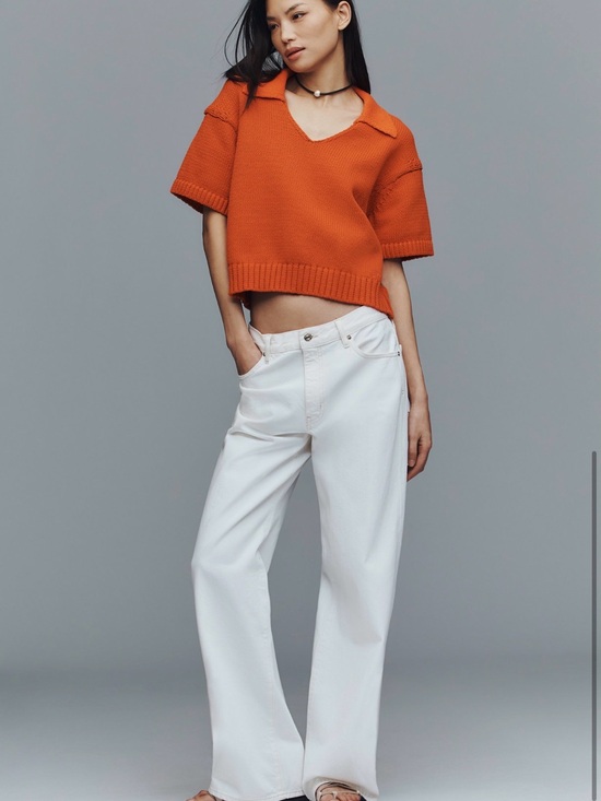Anthropologie Tops - Anthropologie V-Neck Ribbed Hem Short Sleeve Sweater